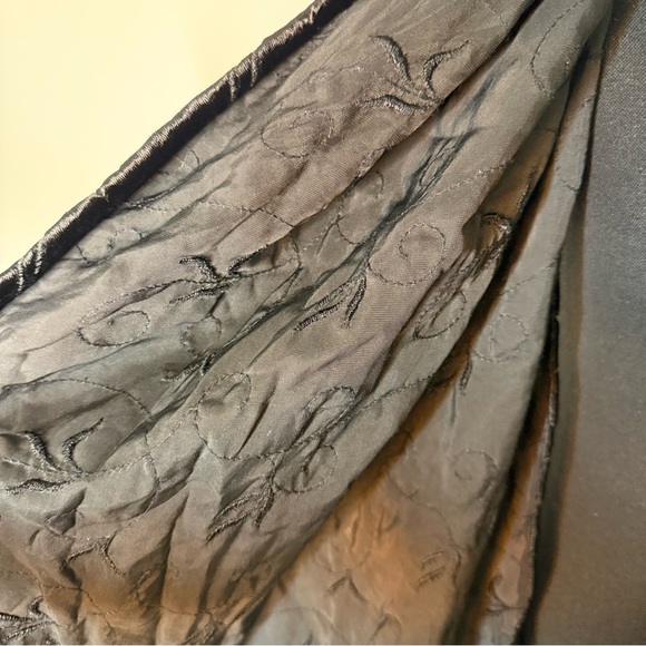 Black Crushed Velvet Scarf Floral Pattern Soft Luxury - Picture 7 of 8